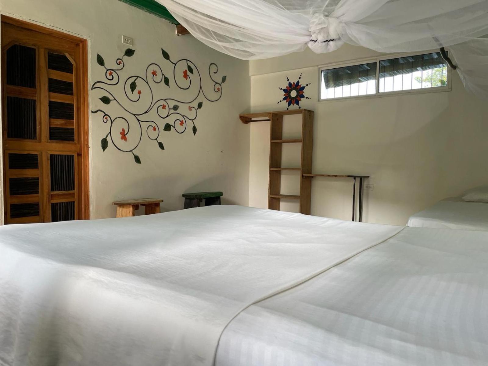 Hostal Luz De Luna Palomino Exterior photo