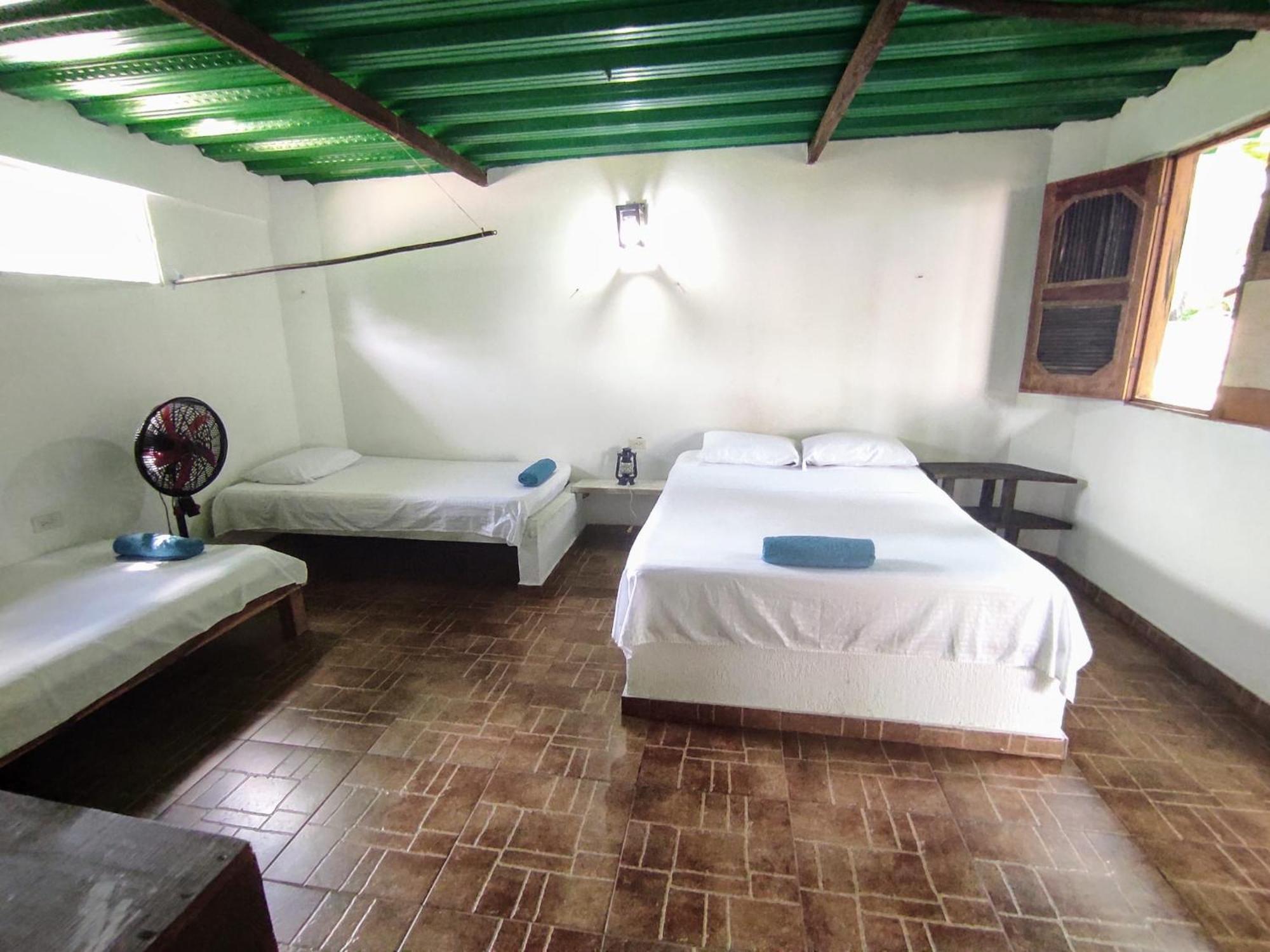 Hostal Luz De Luna Palomino Exterior photo